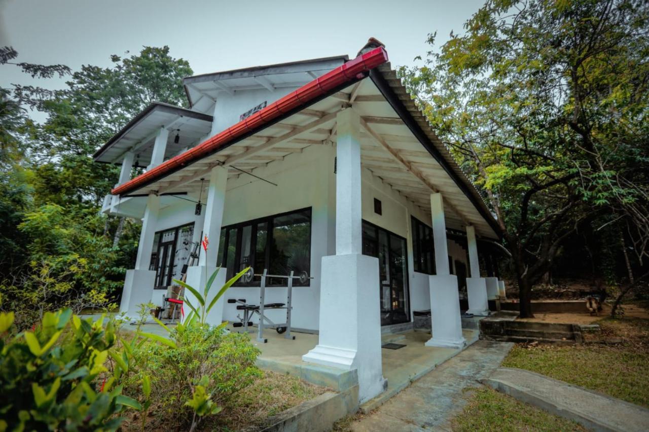 Hotel Sigiriya Kele Esterno foto